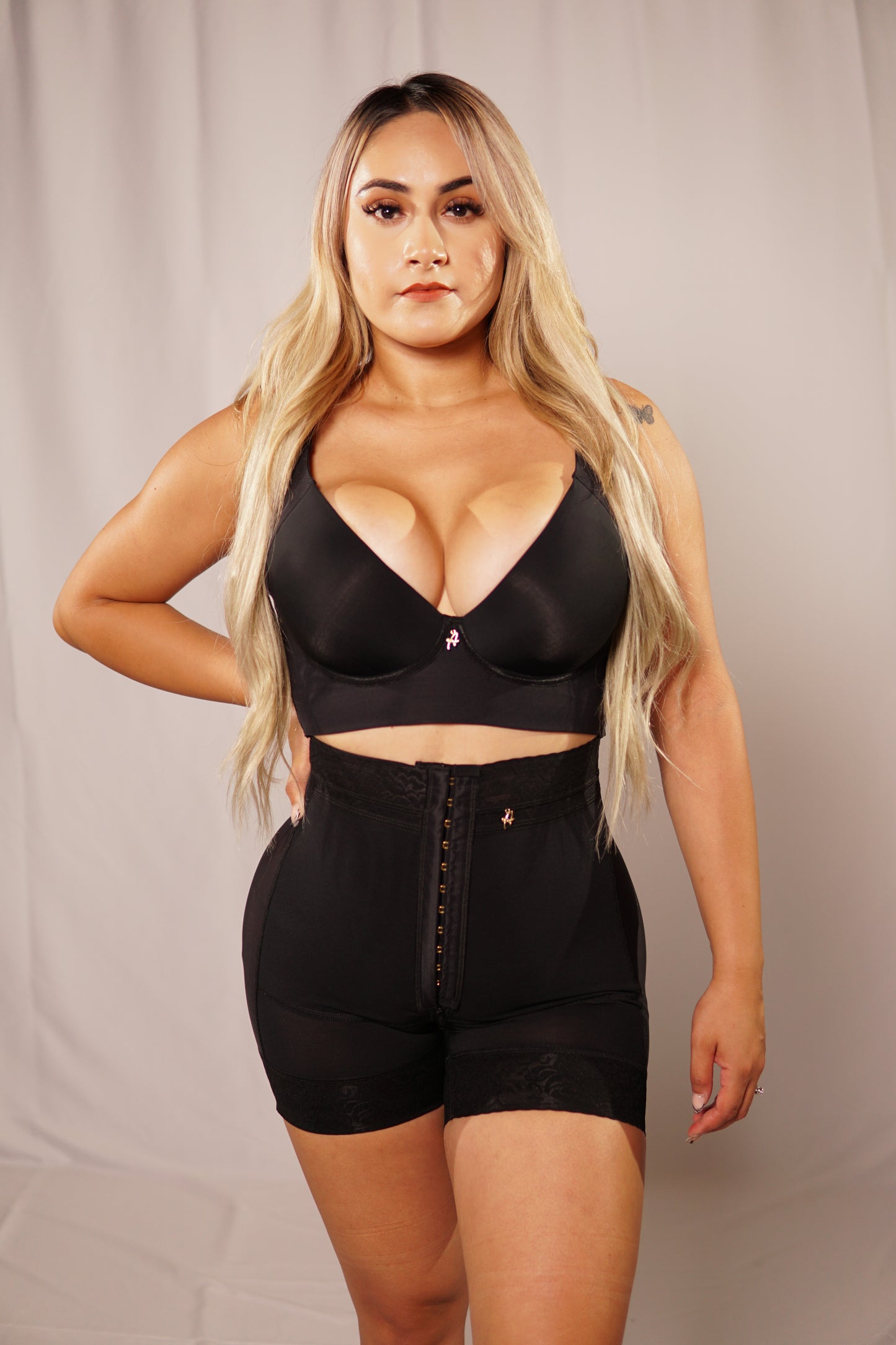 SHORT CORTO INVISIBLE  WOMEN